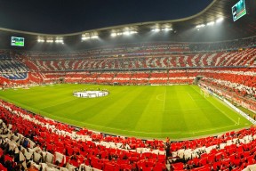 2026世界杯转播权FIFA报价2.5亿美元-字母哥VS科比，80分激战湖人，绝杀时刻新老王者巅峰对决！